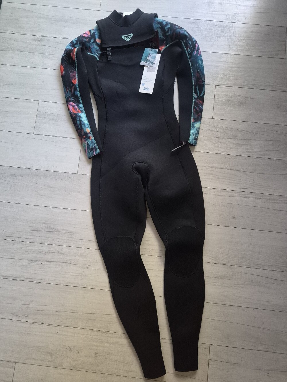ROXY NEW 3/2mm Elite Series Chest Zip Full Wetsuit